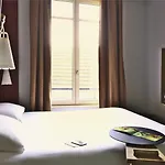 穆兰中心宜必思尚品酒店 3* 穆兰