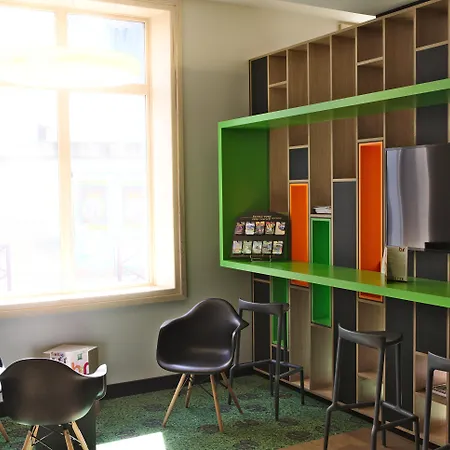 Ibis Styles Centre 3* 물랭
