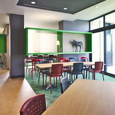 Ibis Styles Centre 3*