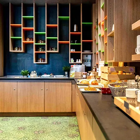 Ibis Styles Centre Hotel 3*