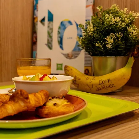 Ibis Styles Centre Мулен