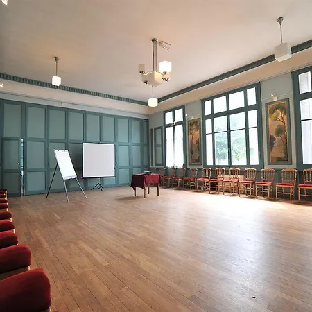 Ibis Styles Centre Hotel 3*