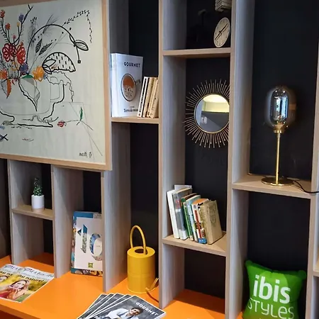 Ibis Styles Centre 3*