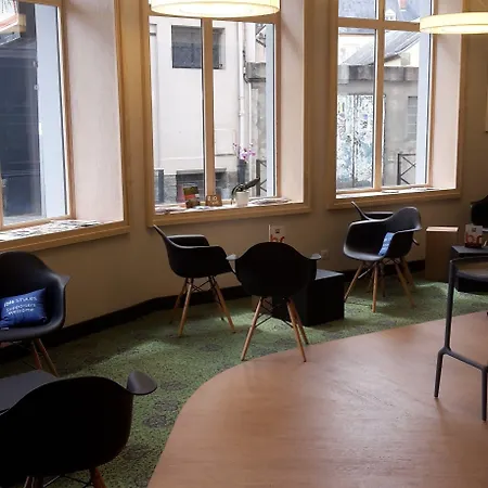 Ibis Styles Centre Отель Мулен