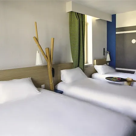 Ibis Styles Centre 호텔 3*